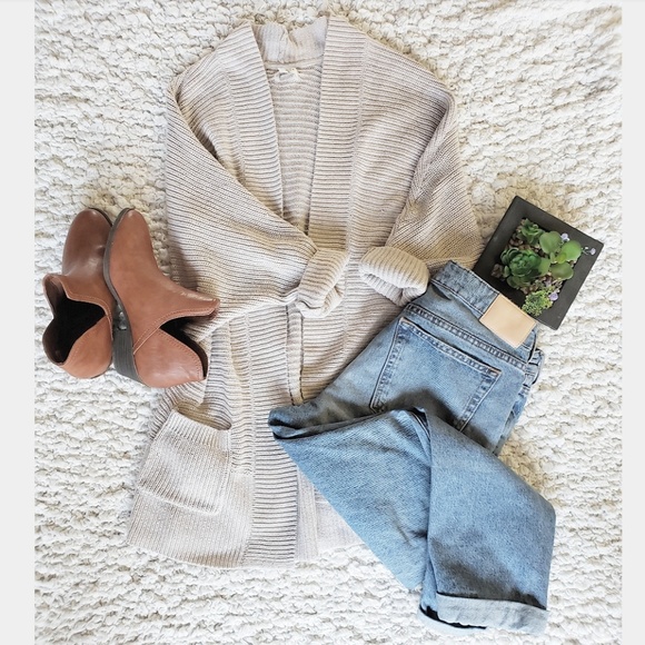 Sonoma Sweaters - ❄Tan knit sweater with pockets!❄